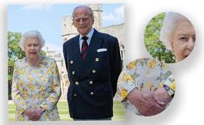 Rsf denuncia na alemanha príncipe herdeiro saudita por assassinato de jornalista. Principe Philip Marido De Elizabeth Ii Completa 99 Anos E Foto Oficial Chama A Atencao Por Certo Detalhe Modo De Vida Glamurama