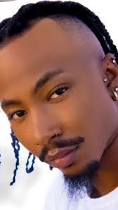 Christina Grayson's Instagram, Twitter & Facebook