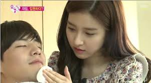 Kim So Eun Takes Care Of Hospitalized Song Jae Rim On We Got Married Song Jae Rim Kim So Eun We Get Married
