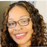 Lisa Applewhite's Instagram, Twitter & Facebook