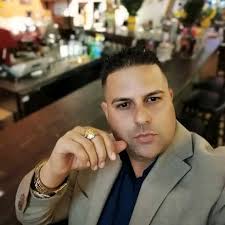 🚨El actor Alejandro Cuervo en Miami: Sus primeras fotos ya levantan  rumores. ¿Visita o nuevo comienzo? 📸🇨🇺🇺🇸🤔