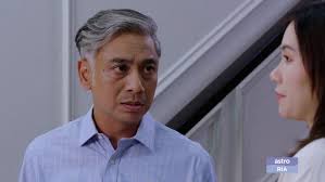 Dan Mimpi Pun Berguguran