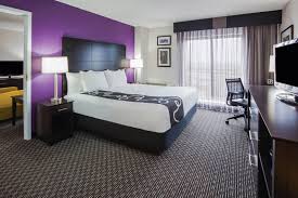 Join us at la quinta® by wyndham bentonville for comfortable accommodations and convenient access to the crystal bridges museum of american art ©2021 la quinta franchising llc. La Quinta By Wyndham Minneapolis Bloomington West Minnesota Hotels