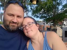 A canva girl… now i need to study photoshop… Did I eat???