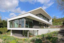 Entdecken sie folgend unsere zahlreichen referenzen für ein haus am hang in moderner architektur. Steilvorlage Bauen Am Hang Ist Anders Tipps Und Beispiele