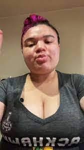 Daisy Petrov's Instagram, Twitter & Facebook