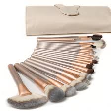 Heutzutage sollen sie immer und überall zu jeder tageszeit frisch und munter aussehen. Make Up Pinsel Set Professionelles Kaufland De