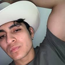 Saul Navarrete (@saulnavarretee)