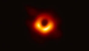 .halt erst das ganz normalezeichen und wen er mormaler eiß das intro einspielt bleib das bild schwarz und geht nicht weiter weiß jmd was ich machen kann. Schwarzes Loch Zwei Jahre Bis Zum Ersten Bild