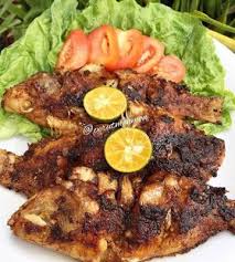 Beri saus tomat, kecap asin, kecap ikan, gula, garam, dan merica. Resepi An Ikan Nila Pedas Manis Pawtaste Com