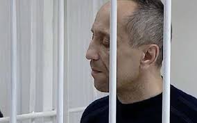 Суд приговорил к девяти годам и восьми месяцам колонии бывшего милиционера, «ангарского маньяка» михаила попкова, который ранее получил два пожизненных срока за 81 убийство. Angarskij Manyak Priznalsya V Ubijstve 59 Chelovek Vestnik Kavkaza