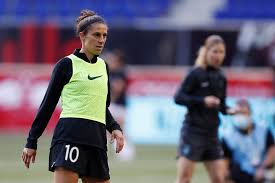 Carli lloyd, a former rutgers star, will be the oldest u.s. Carli Lloyd Was Estranged From Her Family For 12 Years A Lost Year Reunited Them