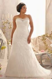 Fit And Flare Dipped Neckline Plus Size Wedding Dress Lynnbridal Com Wedding Dresses Corset Wedding Dresses Wedding Dresses Strapless