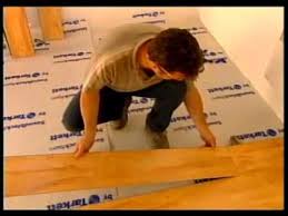 Por eso proponemos revestir la escalera con piso laminado , una. Como Instalar Suelo Laminado Suelo Laminado Como Instalar Piso Laminado Piso Laminado