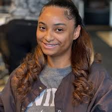 Pony Tail Near Me: Chicago, IL