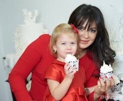 Oana mizil, la spital după ce a fost agresată de marian vanghelie. Ce Ingeras De FetiÅ£Äƒ Au Marian Vanghelie Si Oana Mizil Totul Se Invarte In Jurul Ei Click Mobile