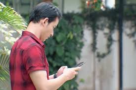 Thy đi tiếp khách với long và uống rượu; Tj0aay6pwzl6gm