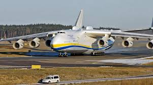 Are 50m inaltime, iar lungimea aripilor il face, pe departe, cel mai mare avion din lume. Antonov An 225 Destinul Tragic Al Celui Mai Mare Avion Din Lume De DouÄ Ori Mai Greu Decat Statuia LibertÄÅ£ii Foto