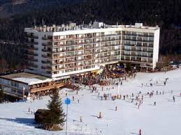Cette jolie station de pleine nature a vu naître perrine laffont la célèbre championne olympique de ski de bosses. Les Monts D Olmes Br Altitude 1500m 2000m Les Monts D Olmes Ariege Midi Pyrenees Grand Sud Insolite Et Secret
