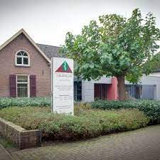 De graafschap dierenartsen is een moderne gemengde praktijk in de achterhoek (gelderland). Veterinaries Doesburg De Graafschap Dierenartsen Doesburg Local Tourmake