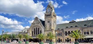 Le ciel est couvert/nuageux / le ciel est voilé/gris. Pourquoi La Gare De Metz Est La Plus Belle De France Mon Grand Est