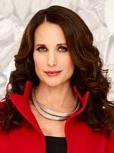 Shelly Dowd's Instagram, Twitter & Facebook