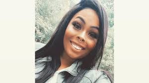 Kristal Lake's Instagram, Twitter & Facebook