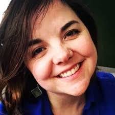 Laura Draper's Instagram, Twitter & Facebook