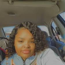 Keri Sands's Instagram, Twitter & Facebook