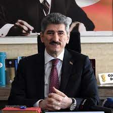 27.07.1993 yılında i̇stanbul üniversitesi siyasal bilgiler fakültesinden mezun olmuştur. Muhterem Ince Kimdir Kac Yasinda Kisa Ozgecmisi