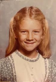 It's 1978 and Im proud for making glitter name tags for my parent's  stockings...my sister is married and no longer is home to help me fill  their stockings. I walked down to