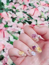Flower nail art never goes out of style. Reusable Pressed Dried Flowers Press On Nails Clear Base Gold Flake Flower Nails Press On Nails Flower Nail Art