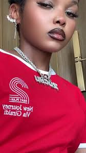 Kama Sio Wewe Mama Wee