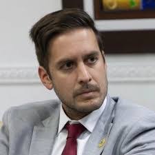 Saul Favela's Instagram, Twitter & Facebook