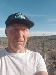 An amphibious RV, anyone? Trey Johnson's RV-7 is believed to be one of the  first of its type to be fitted with floats. The project took approximately  16 months and went on