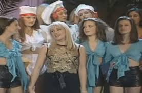 Με αυτόν κάνει διακοπές και δεν είναι ο μιχάλης χατζηγιάννης sportime. Den 8a Thn Anagnwriseis H Zeta Makrypoylia Sto Plai Ths Koromhla Se Hlikia 16 Etwn Vid To10 Gr