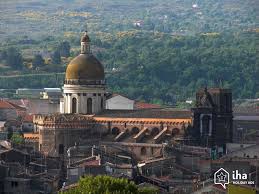 It is situated at the northern foot of mount etna. Vermietung Randazzo Fur Ihren Urlaub Mit Iha Privat