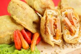 Jika menggunakan tahu putih kotak goreng tahu sampai kuning kecoklatan, kemudian iris sedikit salah satu sisi tahu goreng, keluarkan isi tahu. Pedasnya Bikin Ketagihan Ini Resep Tahu Jeletot Khas Bandung