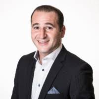 Filho, pai, marido e torcedor, fui o governador. Omar Aziz Real Estate Broker Royal Lepage Realty Plus Linkedin