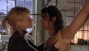 Sarah taylor (rebecca de mornay) policijska je psihijatrica koja uz svoj posao u bolnici zatvorenica ženskog zatvora robin shea (r. Never Talk To Strangers 1995