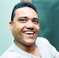 Miguel Céspedes pide a los premios Casandra que le den un tiempo a él y  Raymond Pozo para que nominen otros humoristas Ensegundos República  Dominicana