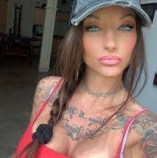 Rachel Roedel's Instagram, Twitter & Facebook