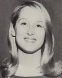 🔗: bit.ly/4mhybRX Well before the paparazzi, these A-listers smiled big  for another important photograph: Their school portrait! 📷: Michelle  Obama/Instagram; Ancestry.com; Paris Hilton/Instagram; Classmates.com;  Taraji P Henson/Instagram; Tom Hanks/X ...