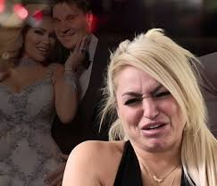 Criticism of Nicole's behavior and TLC's relationship portrayal