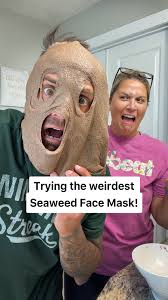 Trying the Seaweed Face Mask!