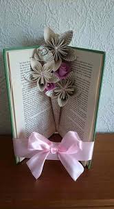 These Beautiful Book Folds Are Made Using Recycled And Unwanted Books To Create Something Unique That Make Stunning Ho Book Crafts Folded Book Art Book Folding