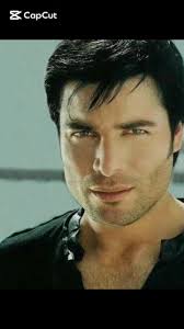 🎸👨‍🎤🆁︎🅾︎🅲︎🅺︎🅴︎🅳︎🅳︎🆈︎🎸👩‍🎤ᗴᒪᗰᗴᖇ ᖴIᘜᑌᗴᖇOᗩ ᗩᖇᑕᗴ🎼𝐄𝐒𝐓𝐄  𝐑𝐈𝐓𝐌𝐎 𝐒𝐄 𝐁𝐀𝐈𝐋𝐀 𝐀𝐒𝐈🎼 (San Lorenzo, Puerto Rico,🇵🇷 28 de  junio de 1968), más conocido por su nombre artístico 𝗖𝗛𝗔𝗬𝗔𝗡𝗡𝗘, es  un cantante, compositor, ...