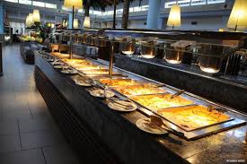 Die ideale strandlage und die große poollandschaft sind beste bedingungen für einen schönen urlaub. Buffet Abendessen Allsun Hotel Eden Playa Platja De Muro Playa De Muro Holidaycheck Mallorca Spanien