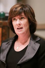 Mitt förtroende för henne ligger på den absoluta botten. Mona Sahlin Wikiquote