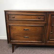 Vintage mid century modern dresser lowboy american modern walnut clean. Mid Century Modern Walnut Long Dresser By Bassett Furniture Ardesh